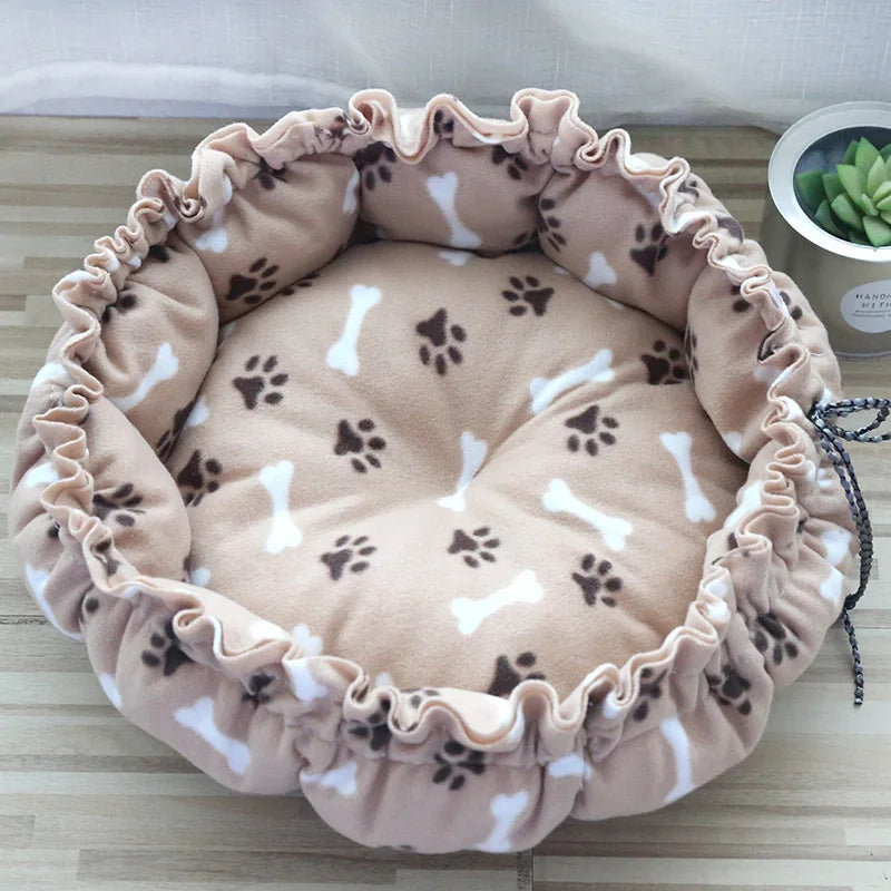 Soft, Warm Nest with Adjustable Drawstring for Cats, Puppies, and Small Pets.