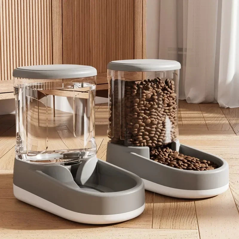 Automatic Pet Water Dispenser for Dogs and Cats - No Electricity Needed